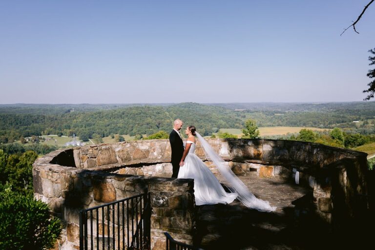 20221206FrenchLickResort01 768x512