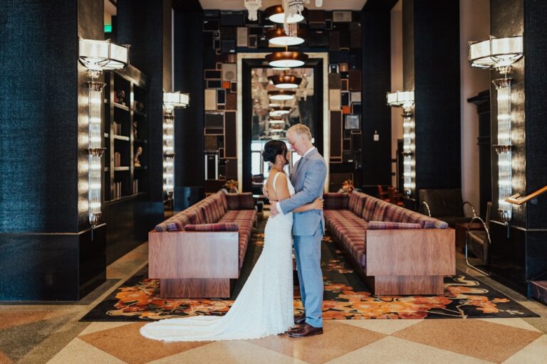 20221209GraduateSeattle03 768x512