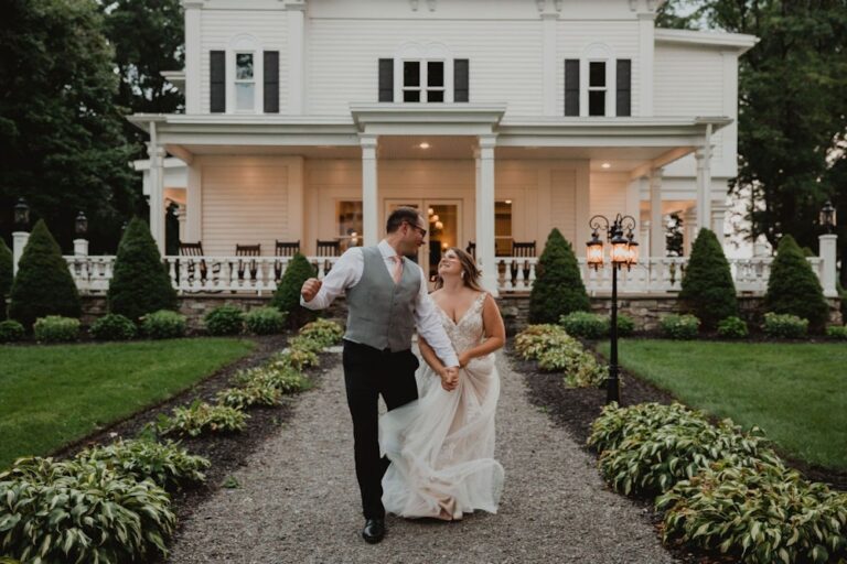 20230327JohnJosephInn05 768x512