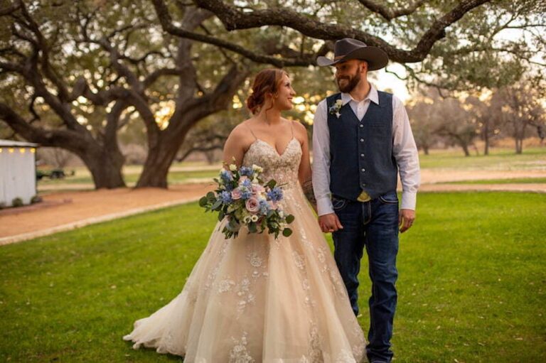 20230626GlimmeringOaks29 768x511