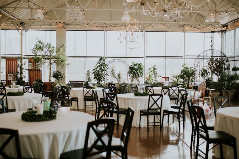 20230810HiddenGardenWeddings10 768x513