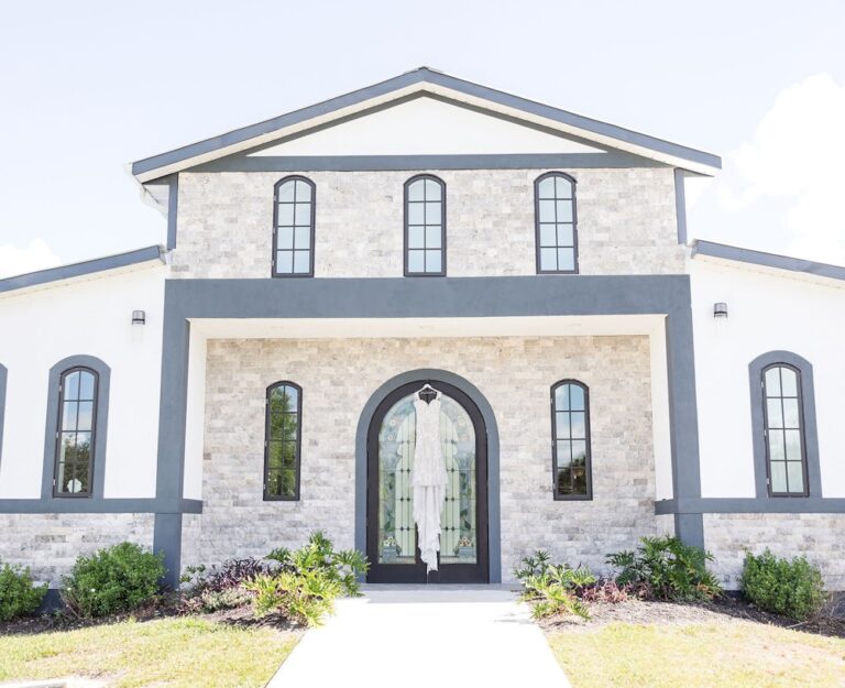 20230817TheWhiteRose02 768x625