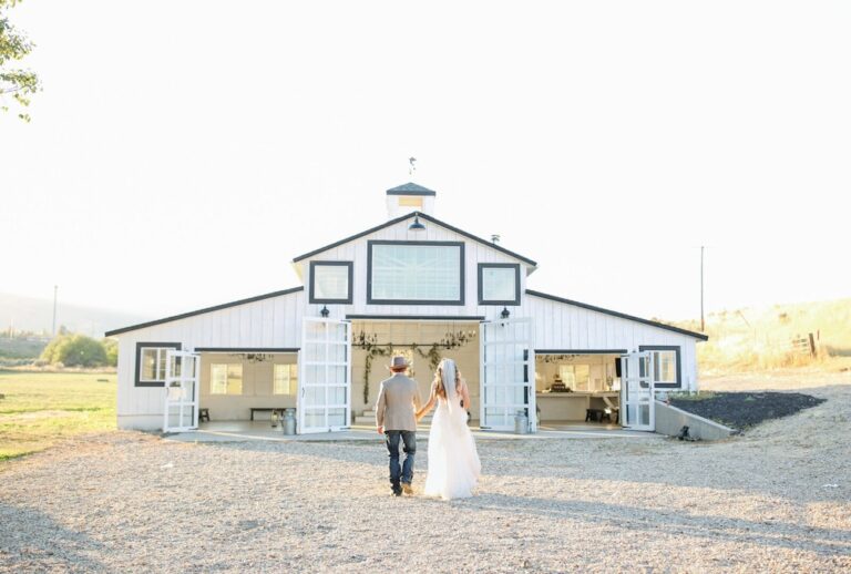 20230825TheWhiteRobinVenue09 768x518