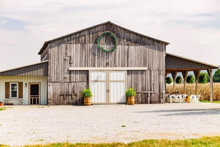 20230915TheRussellBarnAtStJoe08 768x512