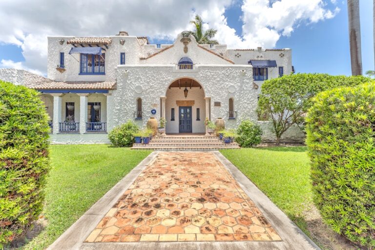 20231030TheYoungMansionAndGardens04 768x512