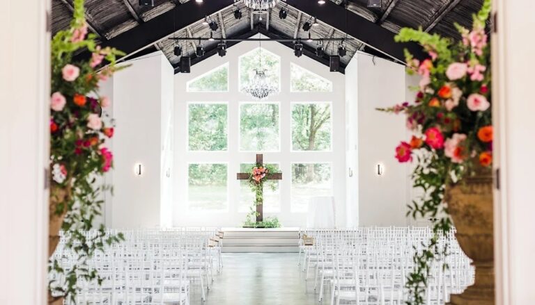 20231101TheVenueAtOakdale03 768x439