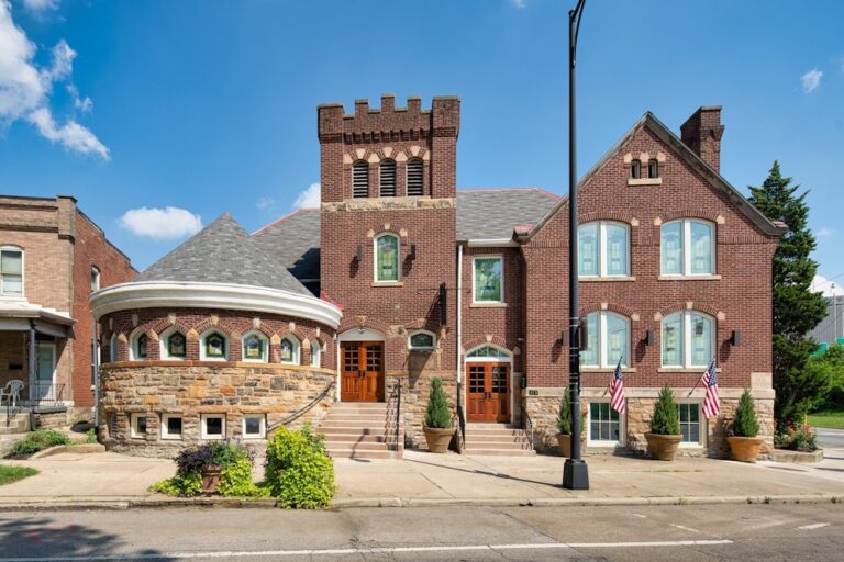 20231121TheSanctuaryOnNeil05 768x512