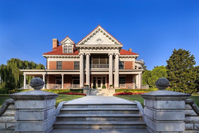 20231205FrankPhillipsHistoricHome11 768x512