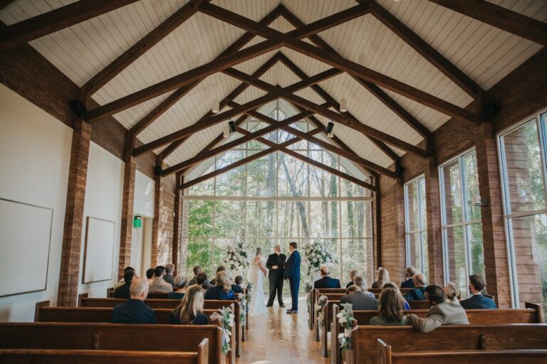 20231218GracelandChapelInTheWoods37 768x512