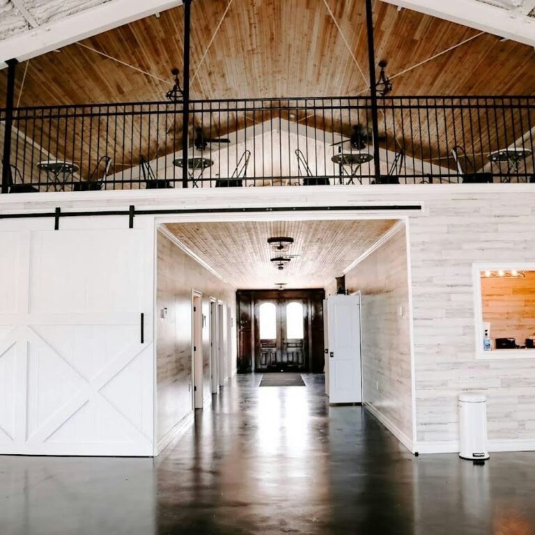 20231221TheBarnAtCoalCreek04 768x768