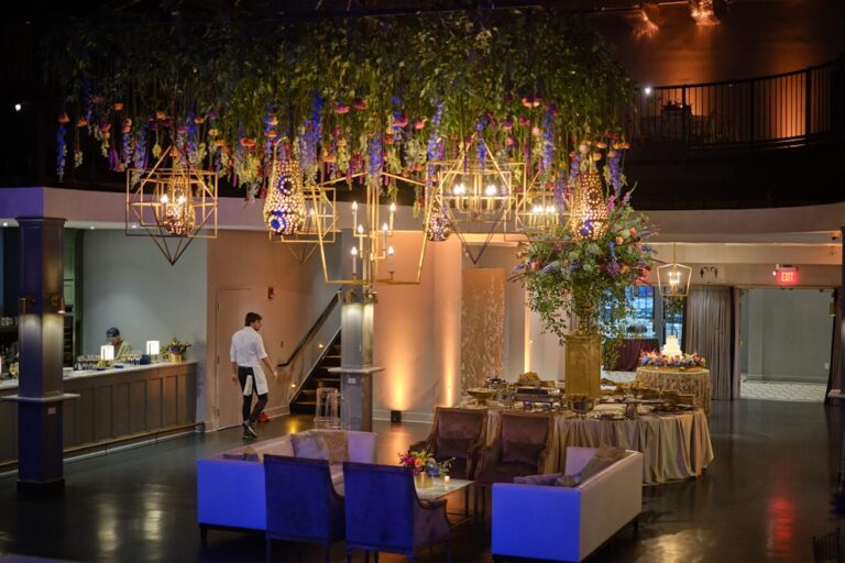 20231222TheLyricOxford08 768x512