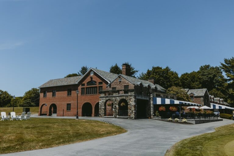 20240104ThePoweltonClub10 768x512