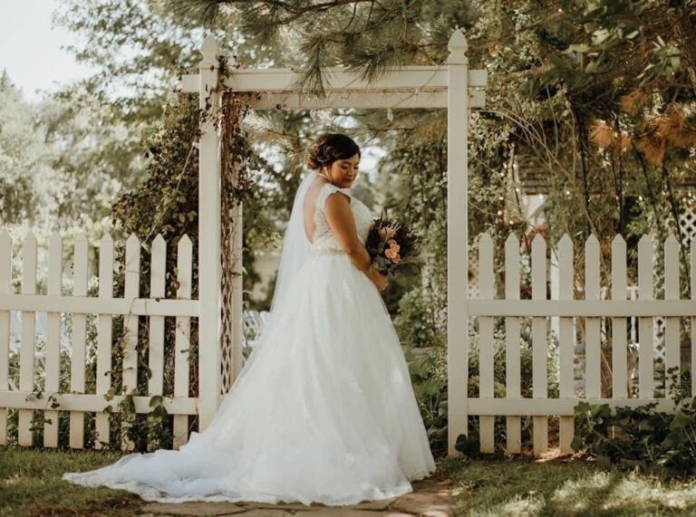 20240111CountryHomeWeddings06 768x571