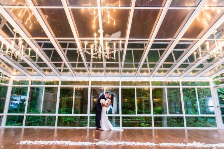 20240226AvonOldFarmsHotel05 768x512