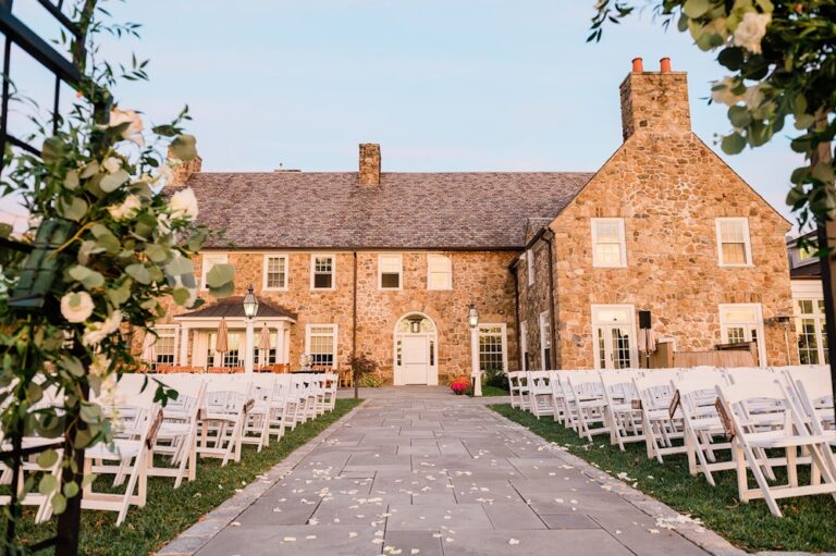 20240627FiddlersElbowCountryClub02 768x511