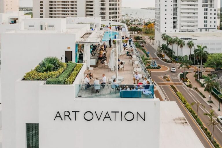 20240806ArtOvationHotel07 768x511