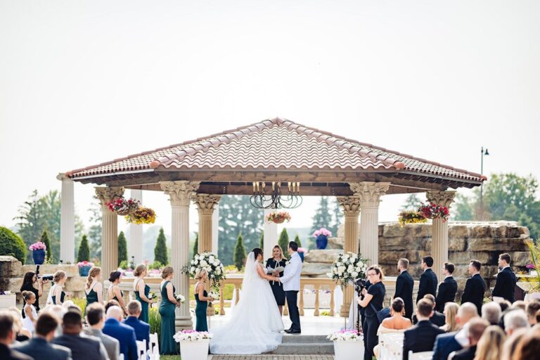 20240821DrakeOakBrookAutographCollection07 768x512