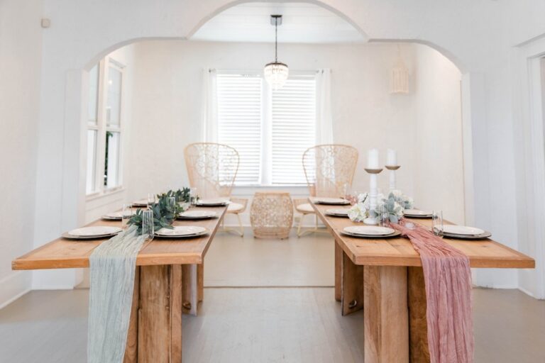 20240821TheFigRoom02 768x512