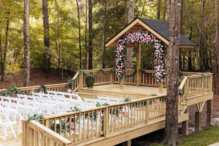 20240925TheBirdAndButterflyInn06 768x512