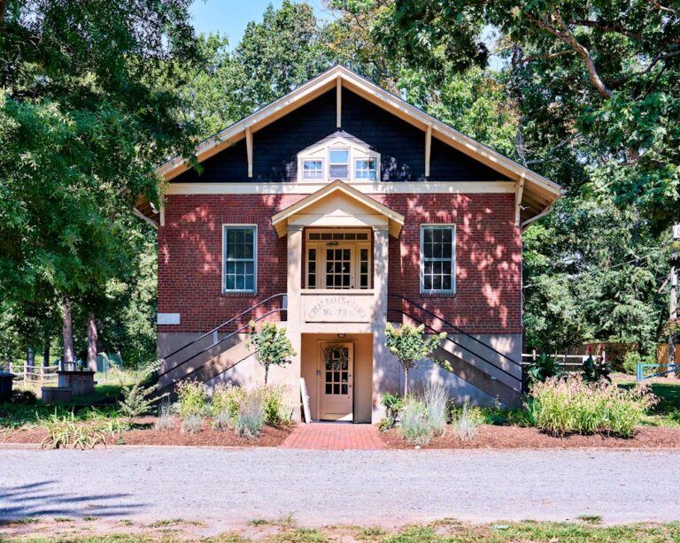 20241001HistoricGreatFallsGrangeAndSchoolhouse02 768x614