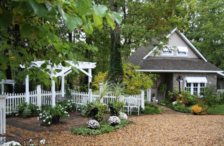 20241009GlenGardenWeddings03 768x502