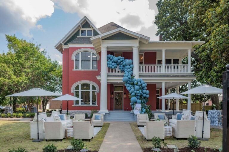 20241014EOManeesHouse23 768x512