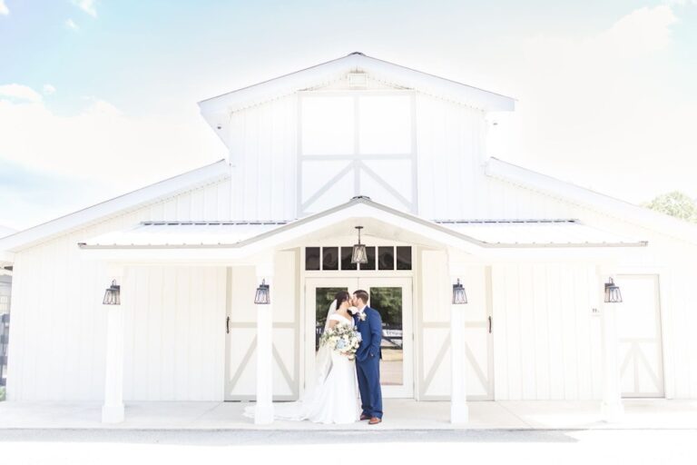 20241018WhiteLaurelEstate01 768x512