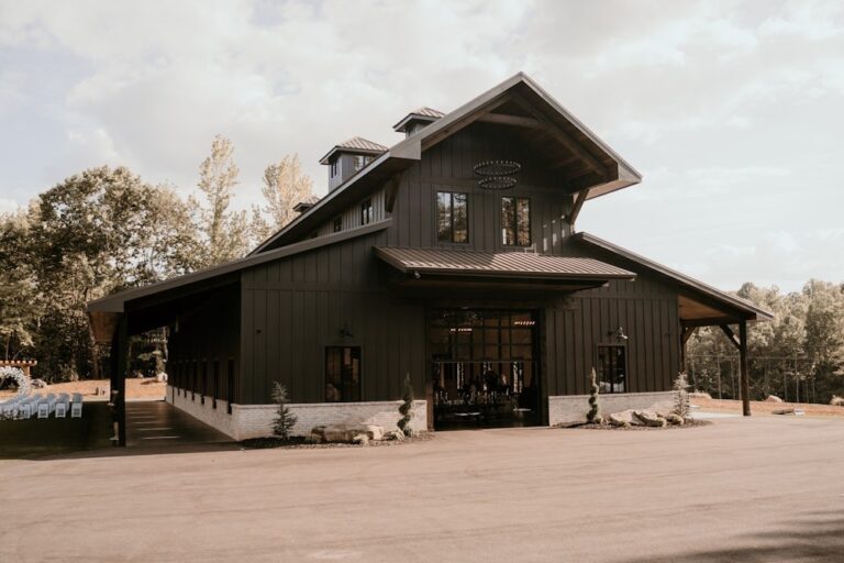 20241031DunaganHillsVenue05 768x512