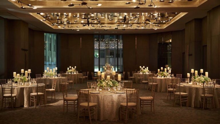 WD20181104 FourSeasonsHotelNewYorkDowntown 01 768x432