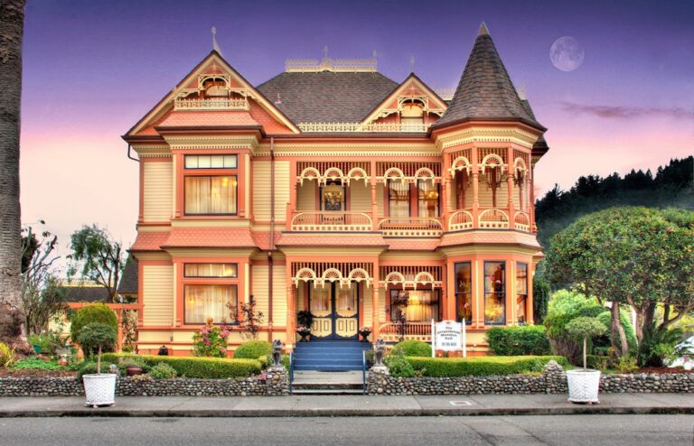 WD2018919 GingerbreadMansionInn 02 768x494