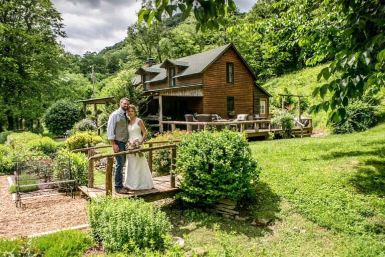 WD20200818ButterflyHollowBedAndBreakfast02 768x512