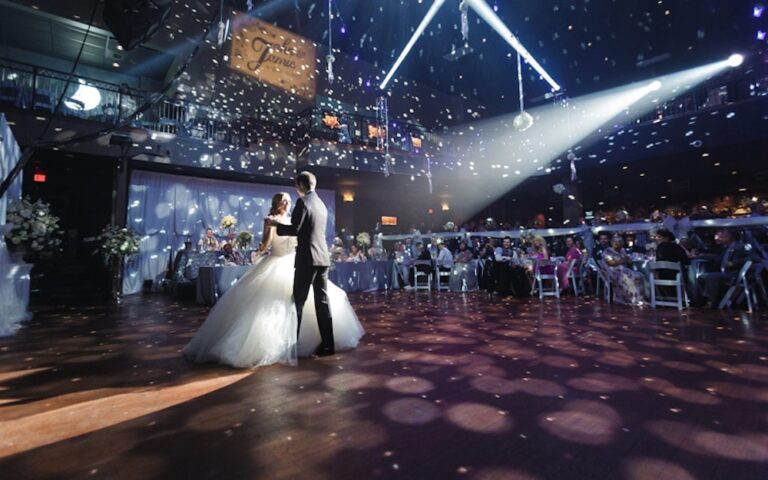 WD20201028KnittingFactorySpokane04 768x480