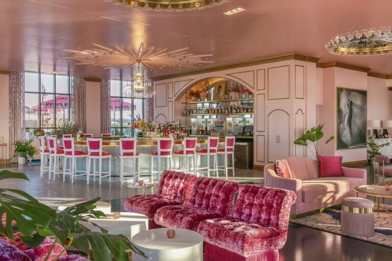 WD20201029 GraduateNashville 15 768x511