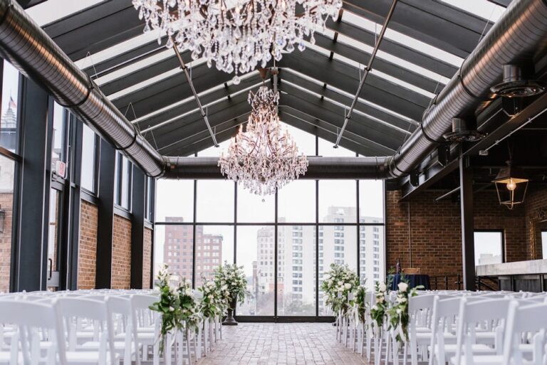 WD20201111 TheStandard 08 768x513