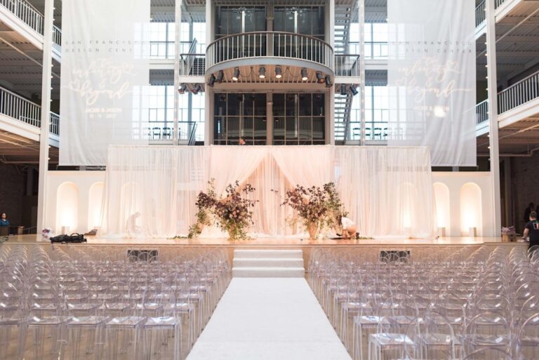 WD20210211SanFranciscoDesignCenterGalleria05 768x513