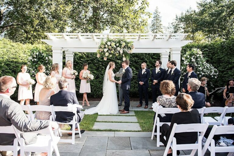 WD20210519LounsburyHouse09 768x513