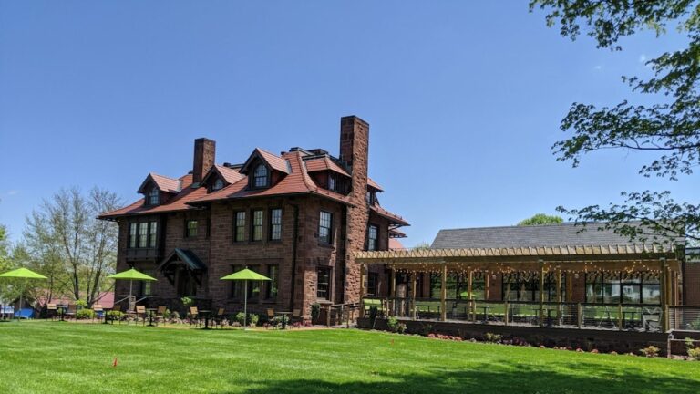 WD20211104MetroBisRestaurantAtTheEnsignHouse14 768x432