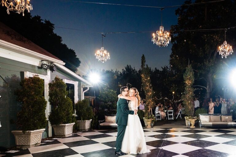 WD20220303 TheChristmasHouseInn 05 768x512