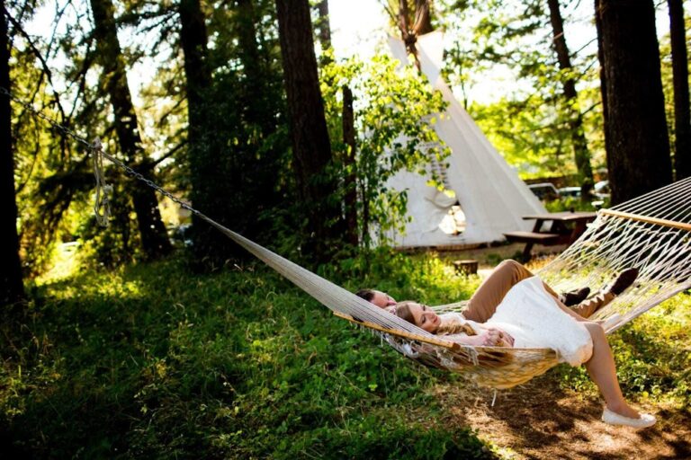 WD20220412TipiVillageRetreat09 768x512