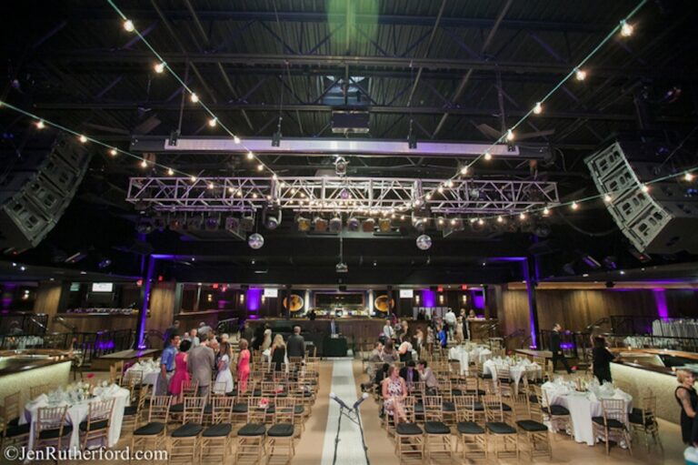 WD20220503StarlandBallroom23 768x511