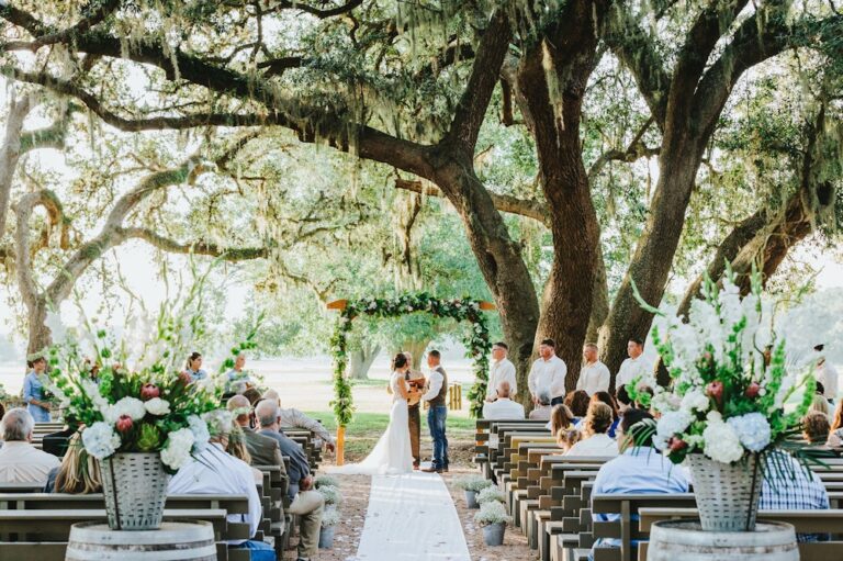 WD20220511BeneathTheOaksVenue06 768x511