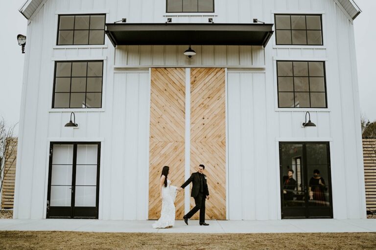 WD20220513BarnSouth06 768x512