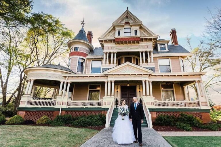 WD20220705TheCarmichaelHouse07 768x511