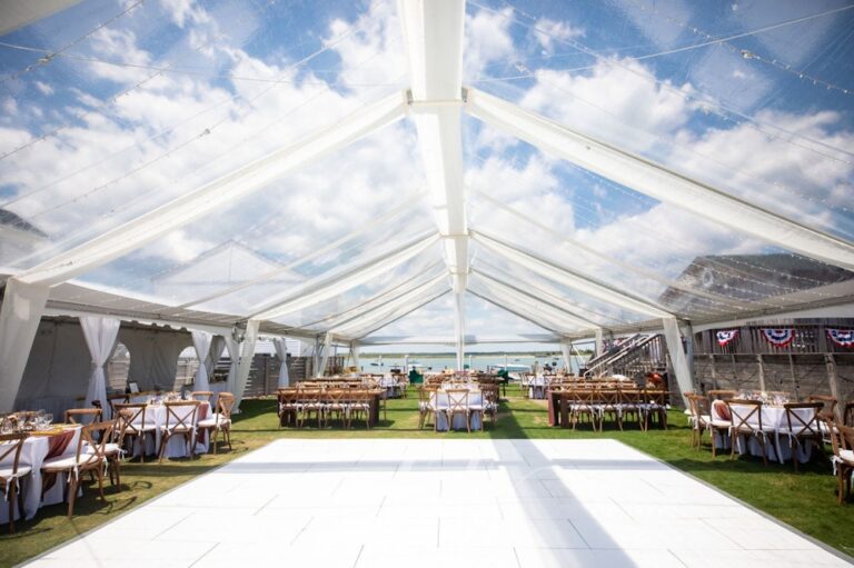 WD20220801TheDeauvilleInn01 768x511