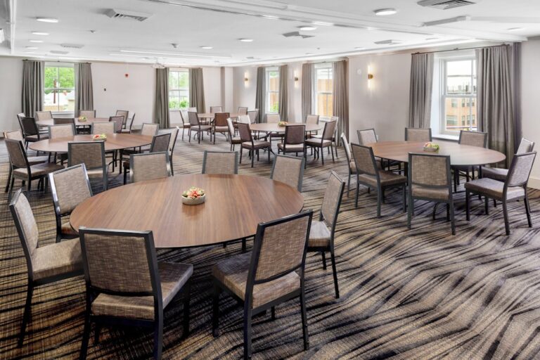 WD20220907HiltonGardenInnAnnapolisDowntown04 768x512