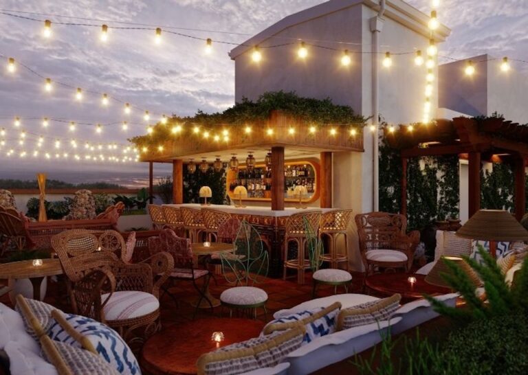 WD20221018GraduatePaloAlto04 768x546