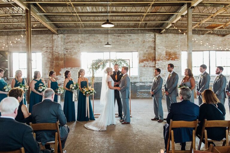 christinakarstphotography glassfactorywedding erinalex 93 768x511