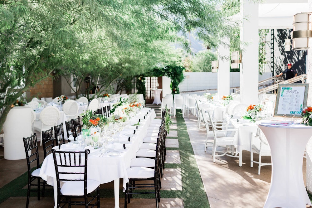 EIGHT4NINE Restaurant and Lounge