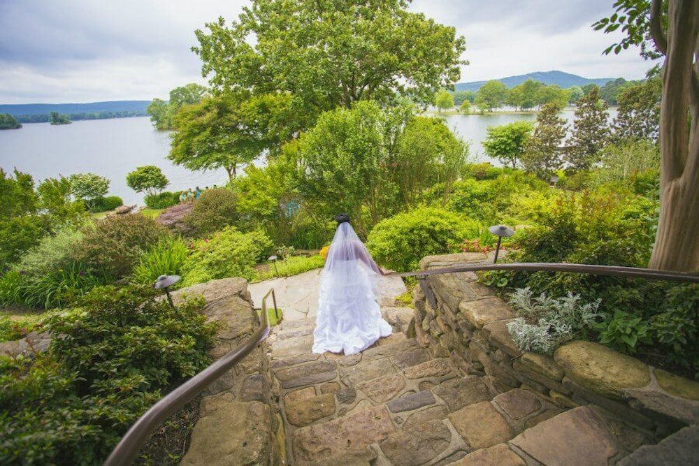 Lookout Point Lakeside Inn